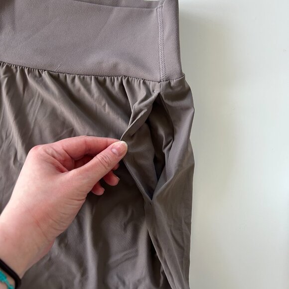 Uniqlo AIRism Biker/Running Shorts Combo - Light Brown Size Medium - Picture 2 of 6